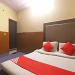 Oyo 26796 Nikunj Bed & Breakfast